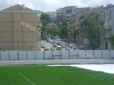 p_Obras_Campo_da_Verderena_ja_com_parte_Relvado_colocado_29_5_11