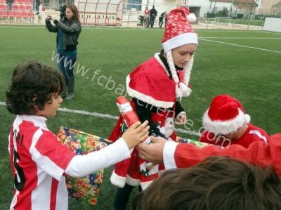 entrega_de_presentes_5_20121228_1799605028