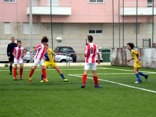120415_infantis_a_fase_final_barreirense_amarelos