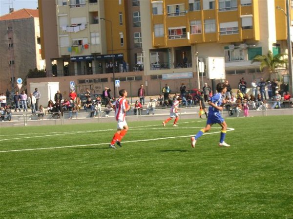 120310_iniciados_b_fcb_1maio01